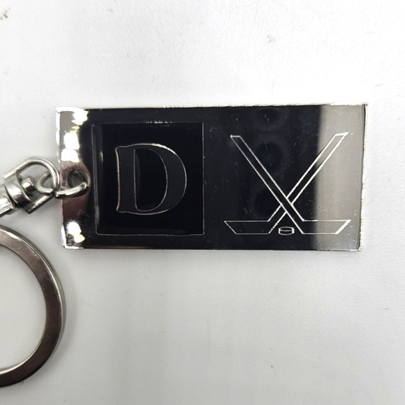 🆓️FREE ADD ON TO BUNDLE Keychain Initial A C D M Hockey Basketball NWOT - Picture 6 of 10